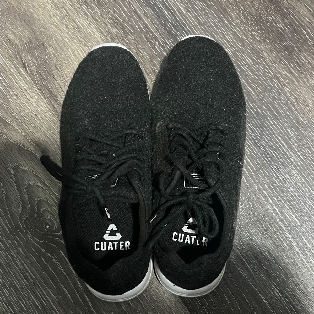 Travis Mathew Black Lace-Up Men's Sneakers with White Soles